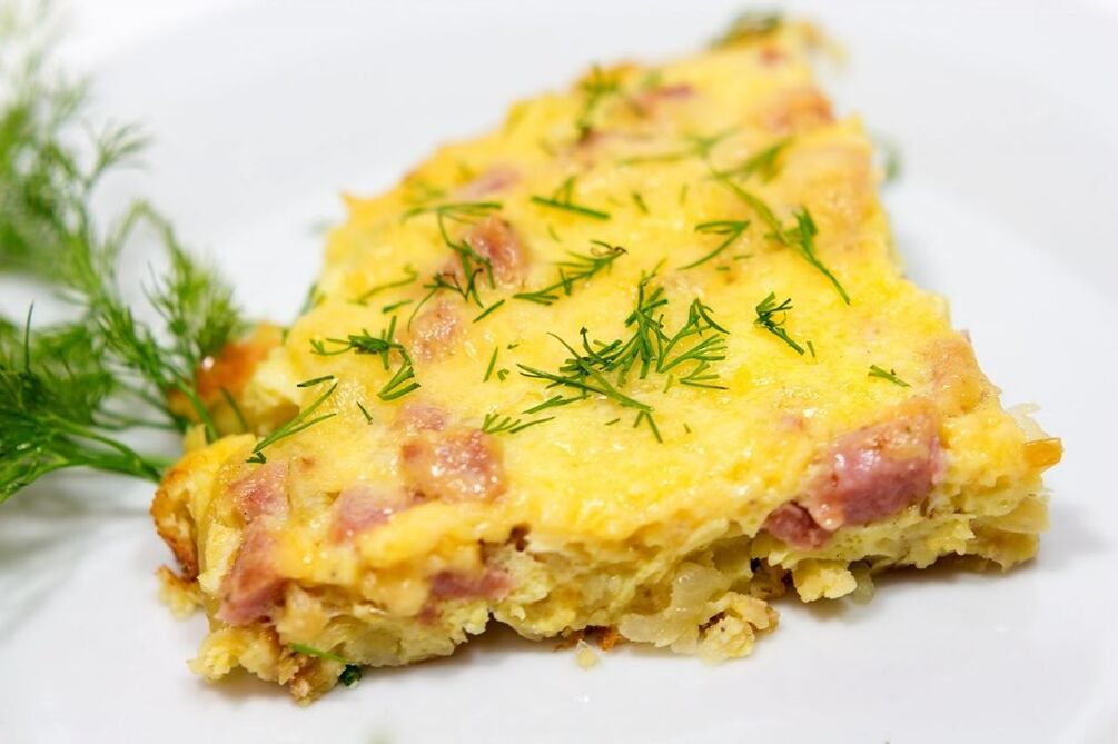 Ham omelet can be included in the daily menu of the Dukan diet