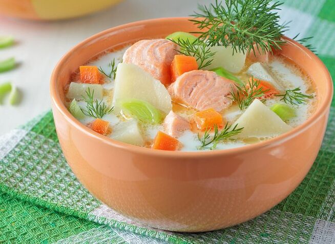 Norwegian salmon soup for those who lose weight on the Dukan diet in the Alternation or Fixation phase